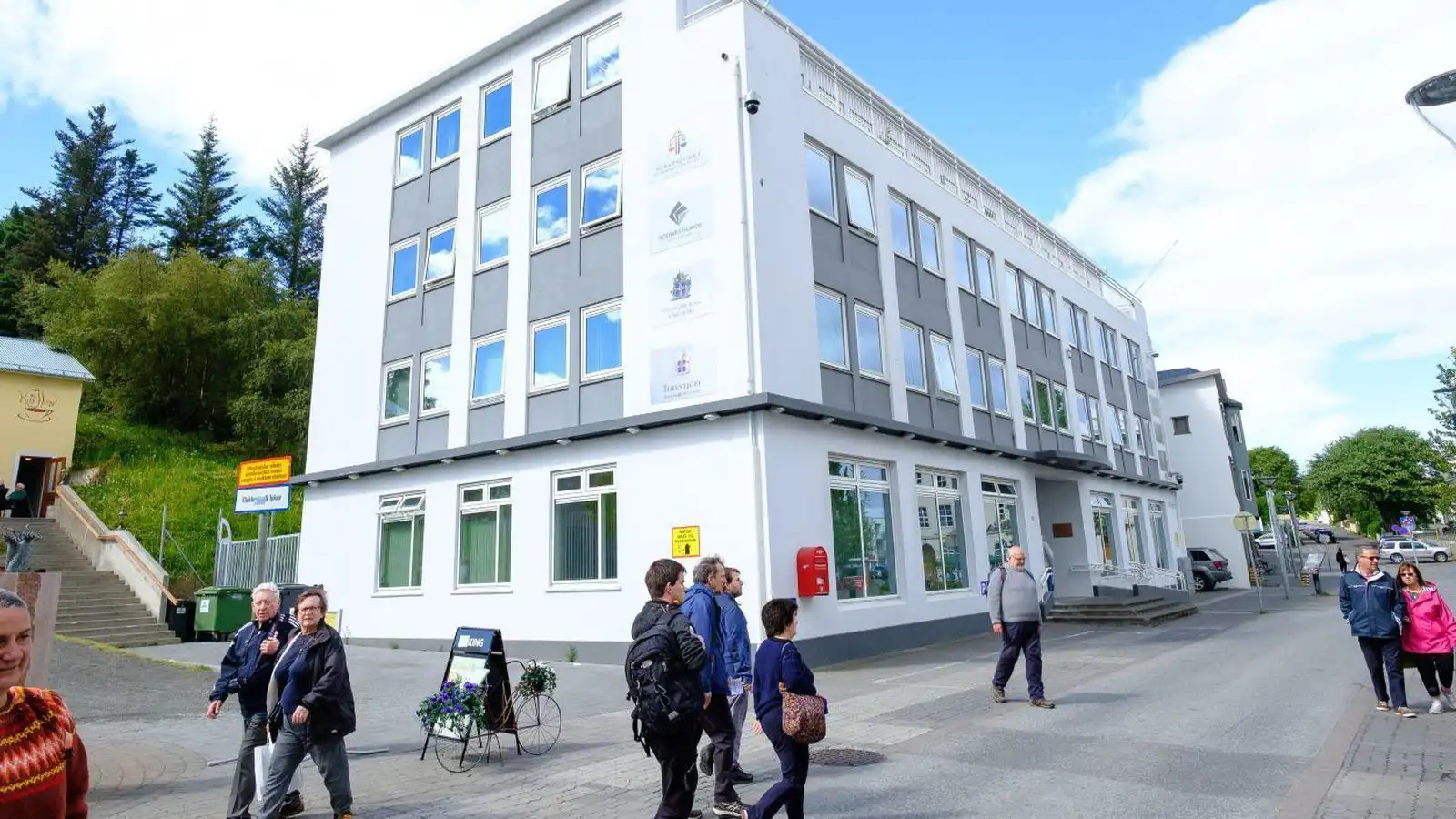 Nauðgaði sofandi sam­býlis­konu sinni og tók myndir - Vísir