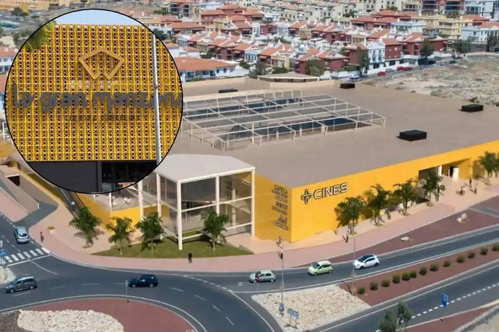 New 18,000m² shopping centre opens in South Tenerife today!
