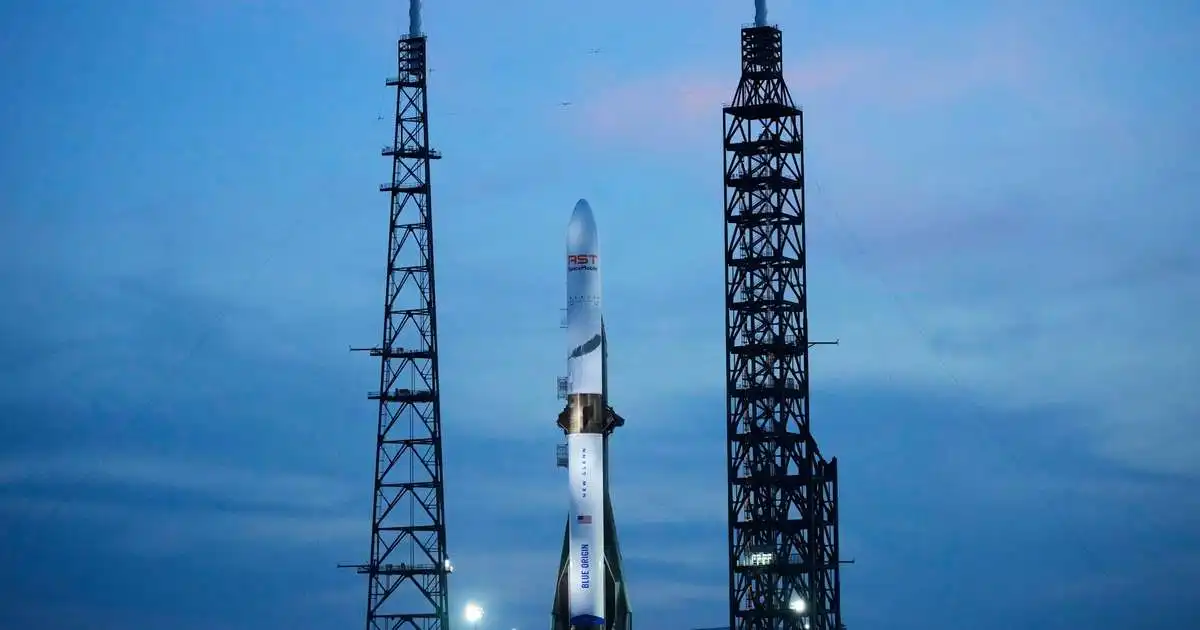 New Glenn-eldflaug Blue Origin leystist upp í eldhnött á skotpalli í Flórída