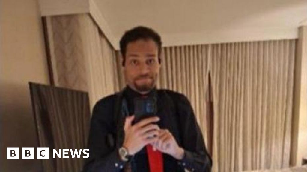 New images show suspect taking selfies before Washington press dinner shooting