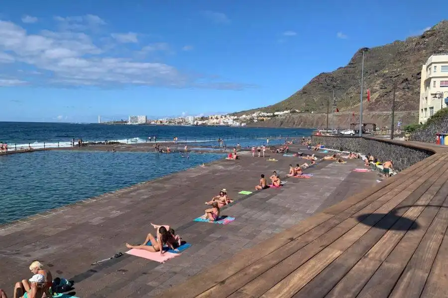 New rules to ban smoking, loud music and camping on beaches in Tenerife