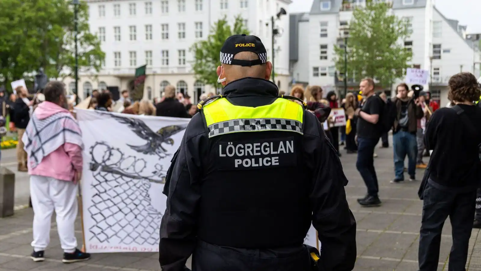 No Borders hvetja til and­spyrnu gegn brottfararstöð - Vísir