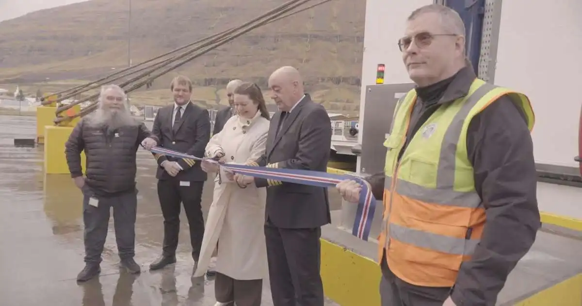 Norræna gengur nú fyrir rafmagni í höfn á Seyðisfirði