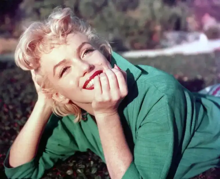 Ný heimildarmynd varpar ljósi á leynda sjúkdómsbaráttu Marilyn Monroe - DV