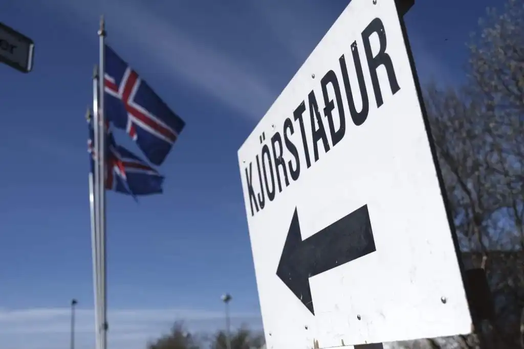 Ný könnun: Meirihluti ætlar að segja Já - DV