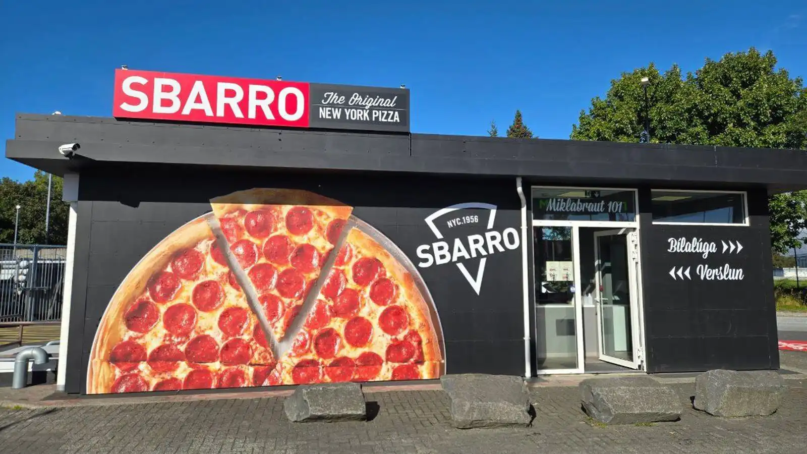Nýr sólar­hrings­staður á Miklu­braut: Sbar­ro, kaffi og verslun allan sólar­hringinn - Vísir