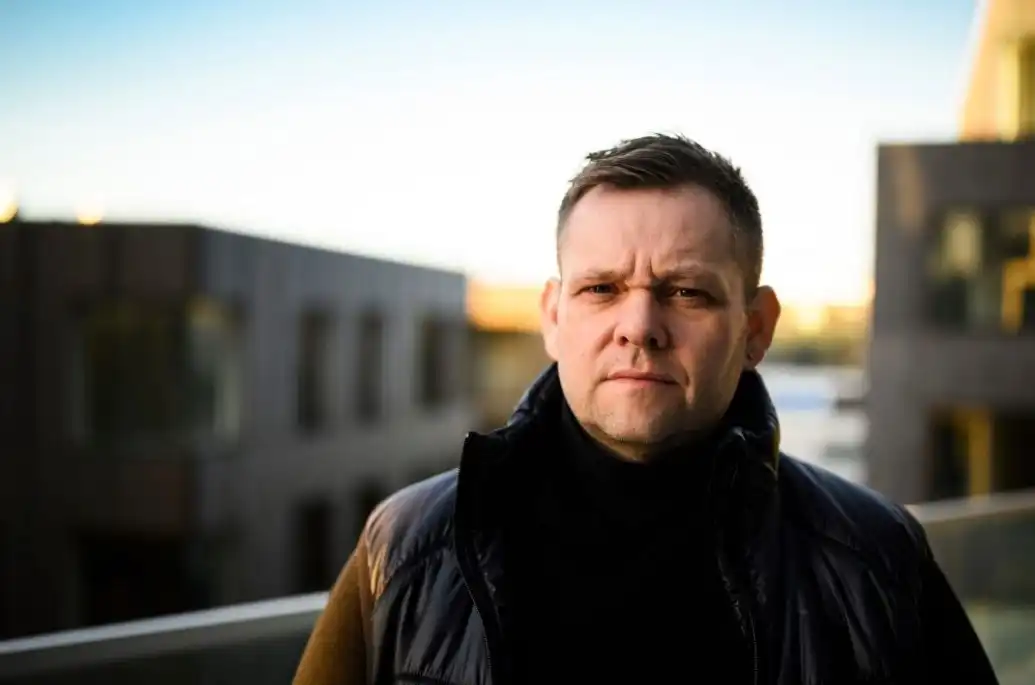 „Ofbeldismyndbandi“ Guðmundar Inga eytt í kjölfar gagnrýni og frétta fjölmiðla - „Þetta er verulegur dómgreindarbrestur“ - DV