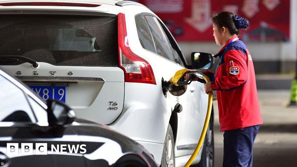 Oil price hits highest since 2022 after report Trump to be briefed on new Iran options