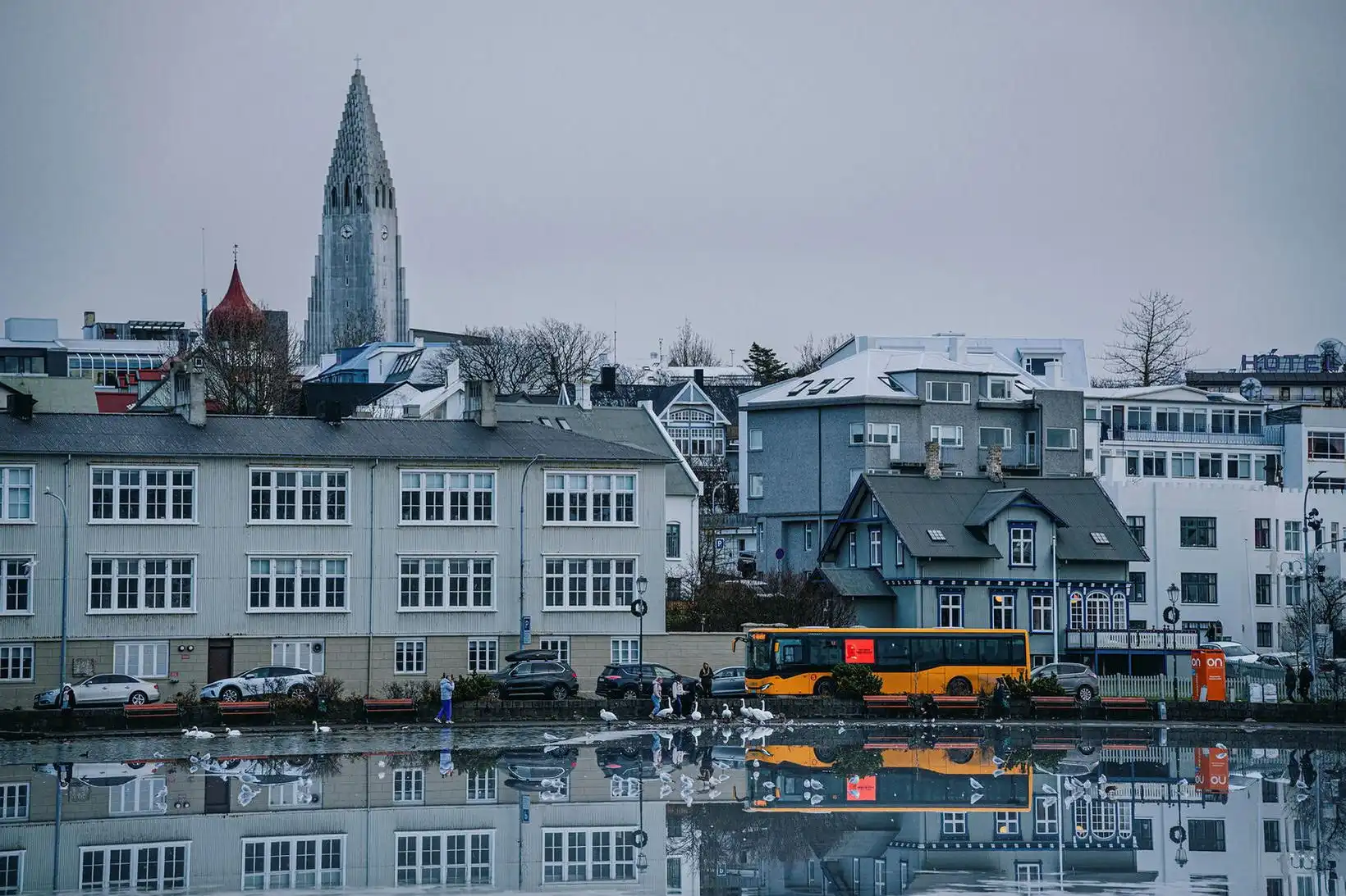 Óku á göngugötu í miðbænum - MBL.IS