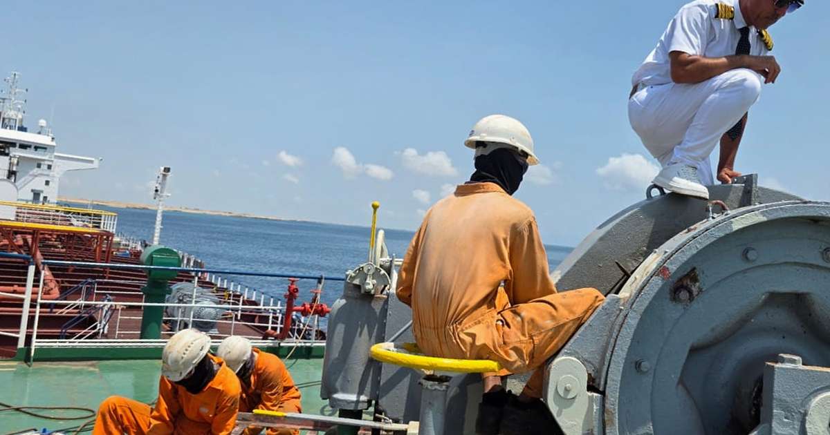 Olíuverð hækkar eftir að fundahöldum var aflýst