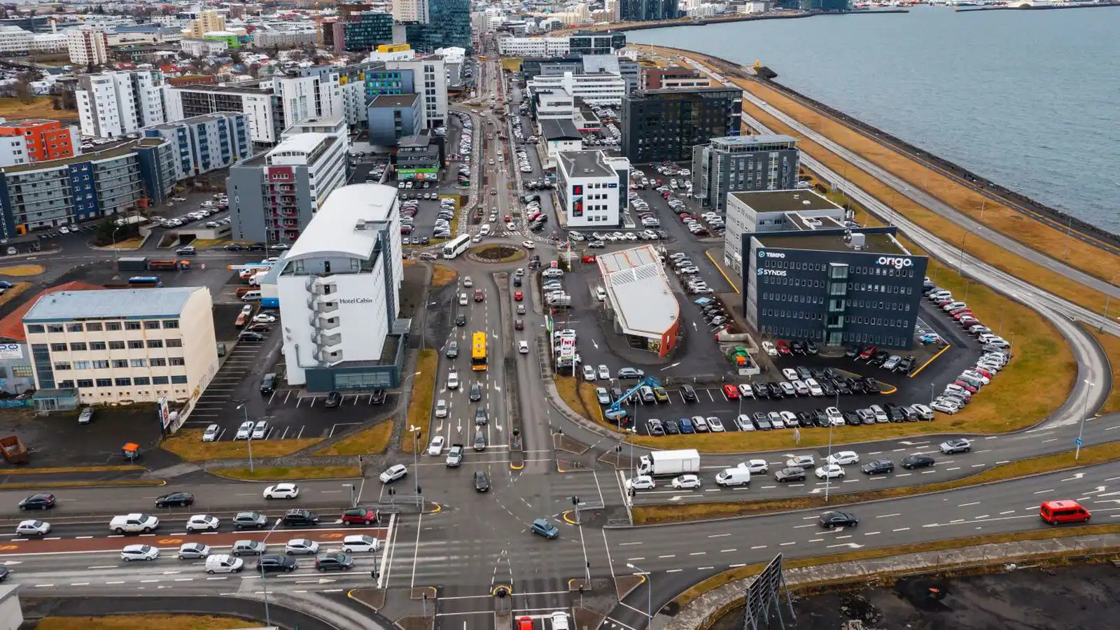 Öllum heil­brigðis­full­trúum landsins sagt upp - Vísir