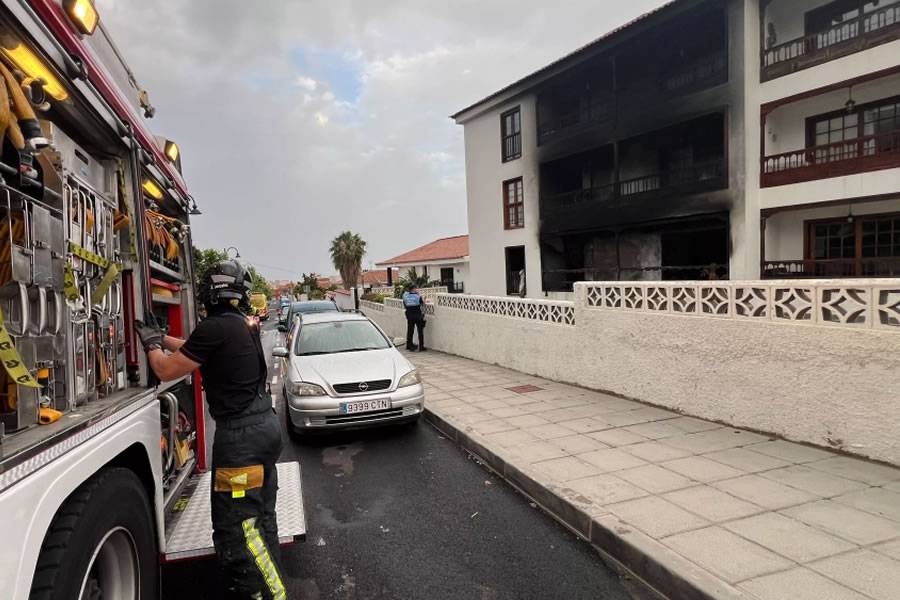One dead and three critical after apartment fire in Tenerife