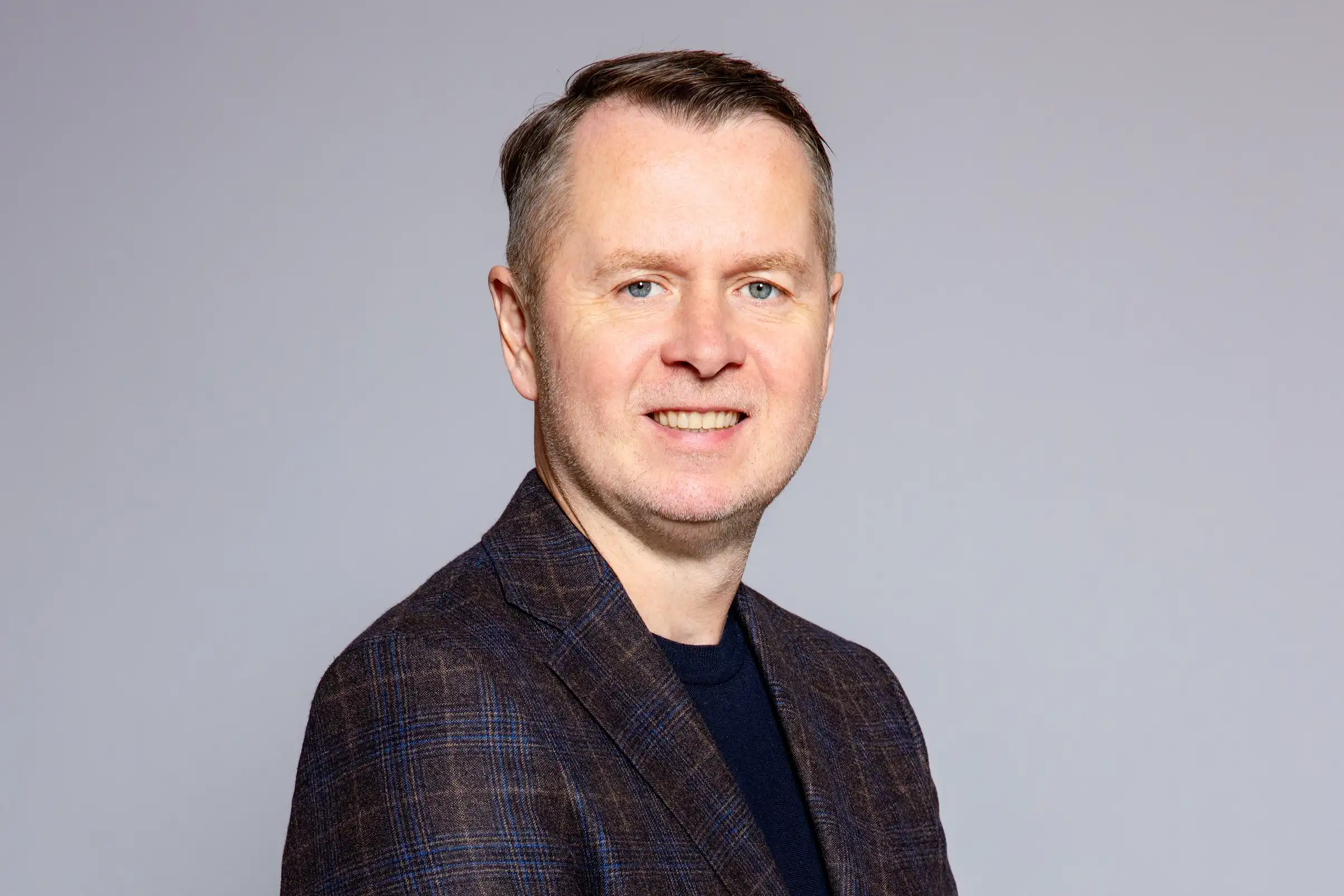 Opna nýja móttökustöð fyrir fyrirtæki