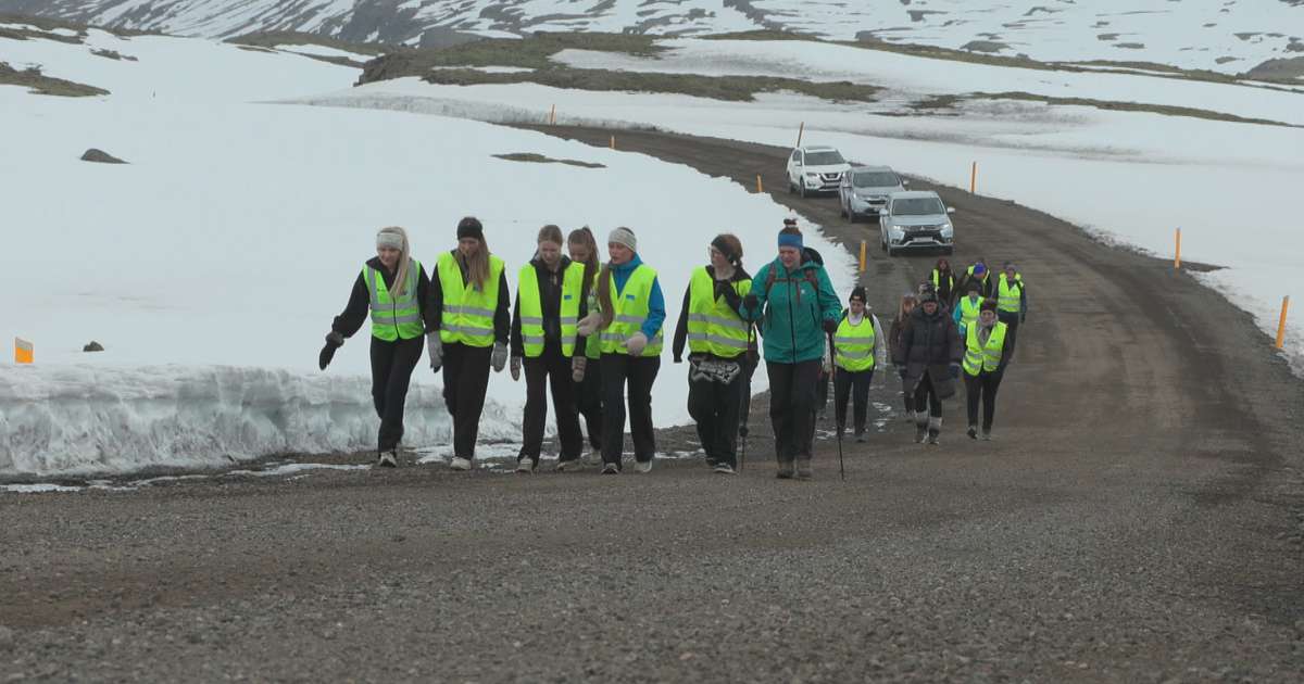 Örkuðu yfir Öxi og krefjast samgöngubóta