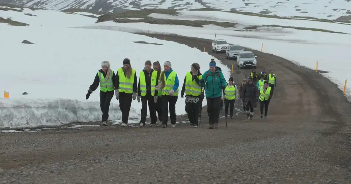 Örkuðu yfir Öxi og krefjast samgöngubóta