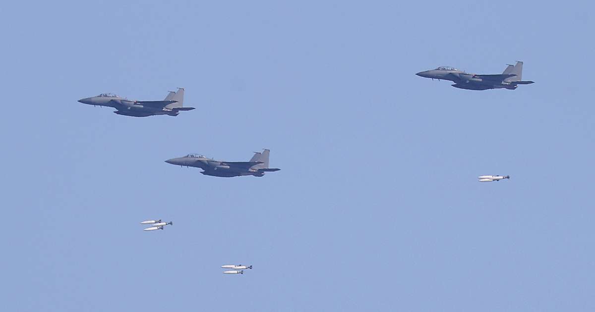 Orrustuþotur rákust á vegna myndatöku flugmanna