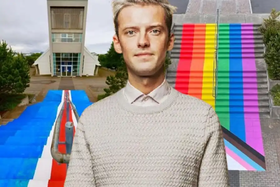 Óskar Steinn um skemmdarverkin í Grafarvogskirkju – Unglingar úr Miðflokksæskunni vopnvæða íslenska fánann