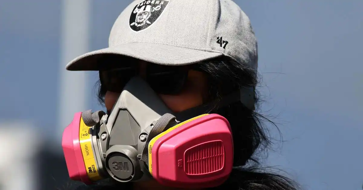Óþefur af þúsundum tonna rotnandi matvæla hrellir íbúa Los Angeles