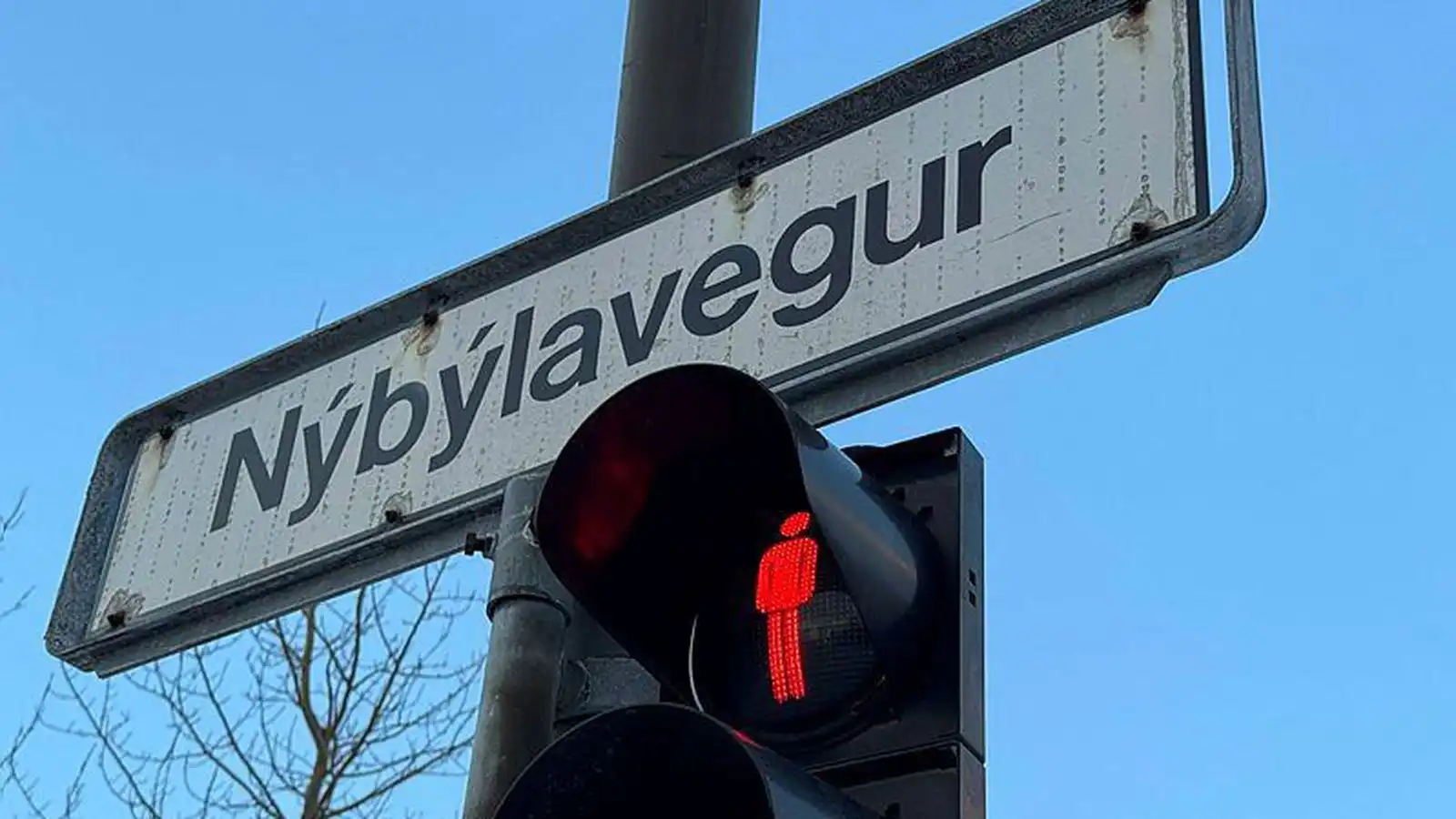 Ó­virk um­ferðar­ljós valda töfum - Vísir