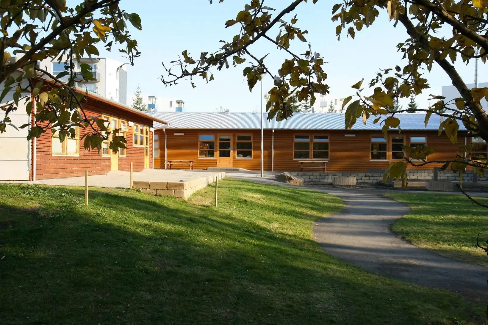 Óvissa um leikskólastarf vegna þakleka - MBL.IS