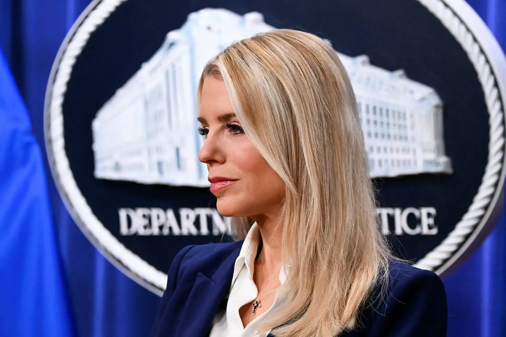Pam Bondi greind með krabbamein - MBL.IS