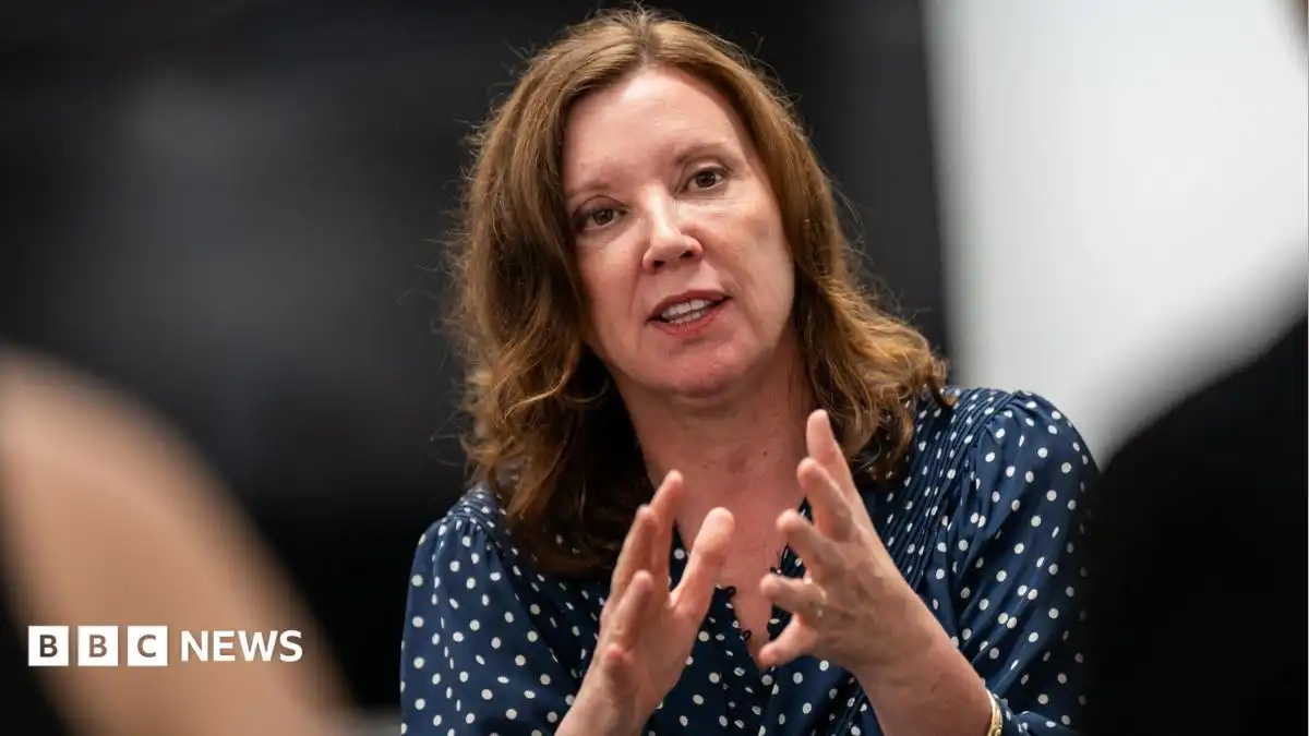 Parents of seriously ill children should get paid leave, says commissioner