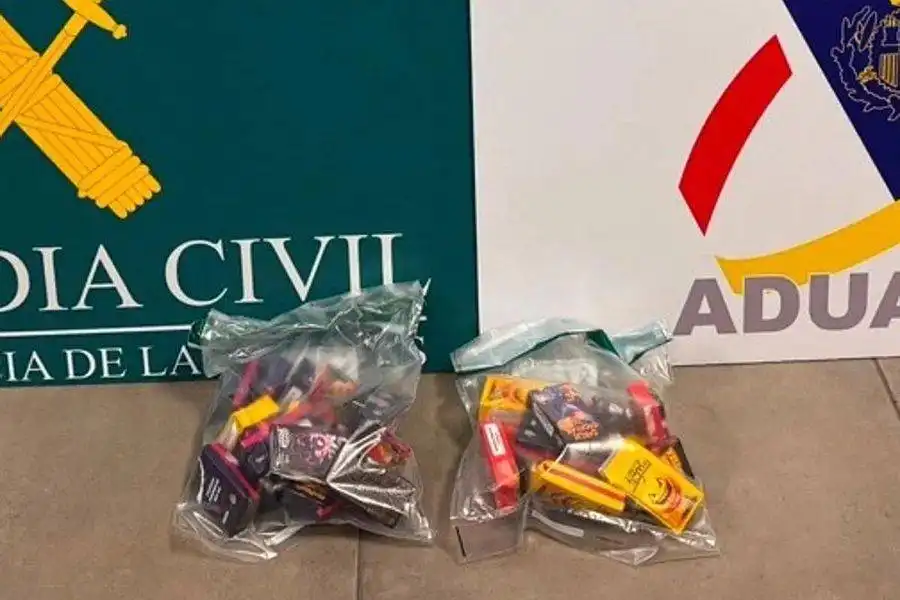 Passenger jailed after 3kg of hashish found in luggage at Gran Canaria Airport