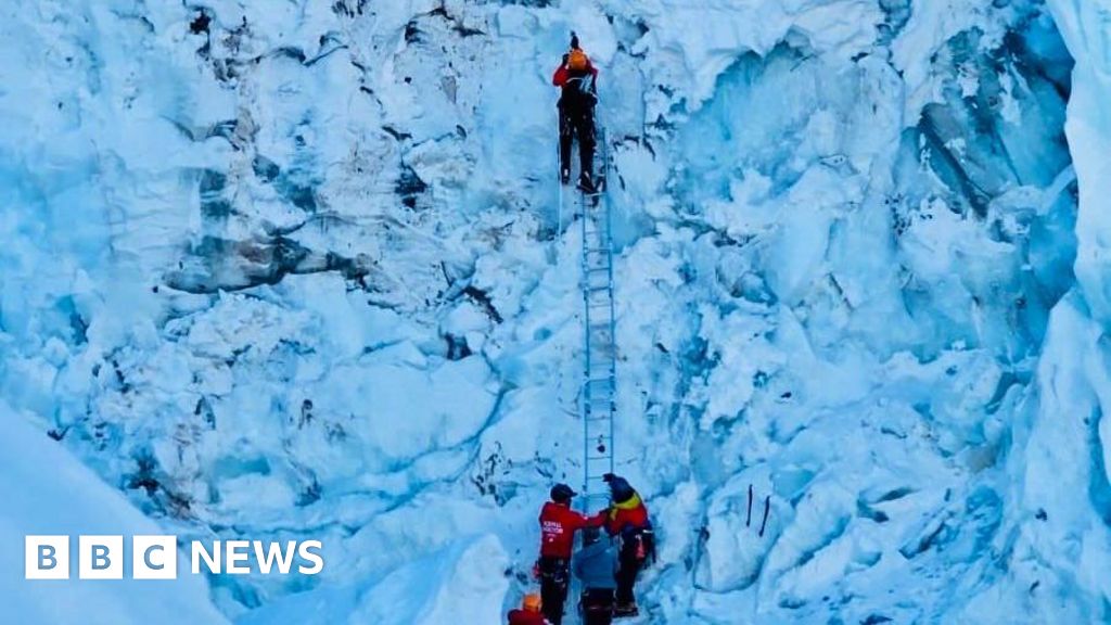 Path cleared for Everest climbers after huge glacier blockage