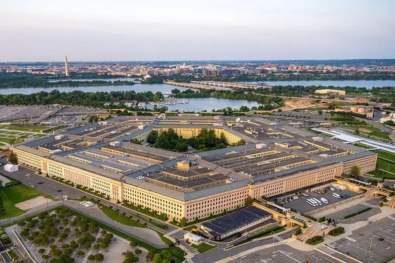 Pentagon hvetur NATO-ríki til að draga úr harðri orðræðu gagnvart Rússlandi