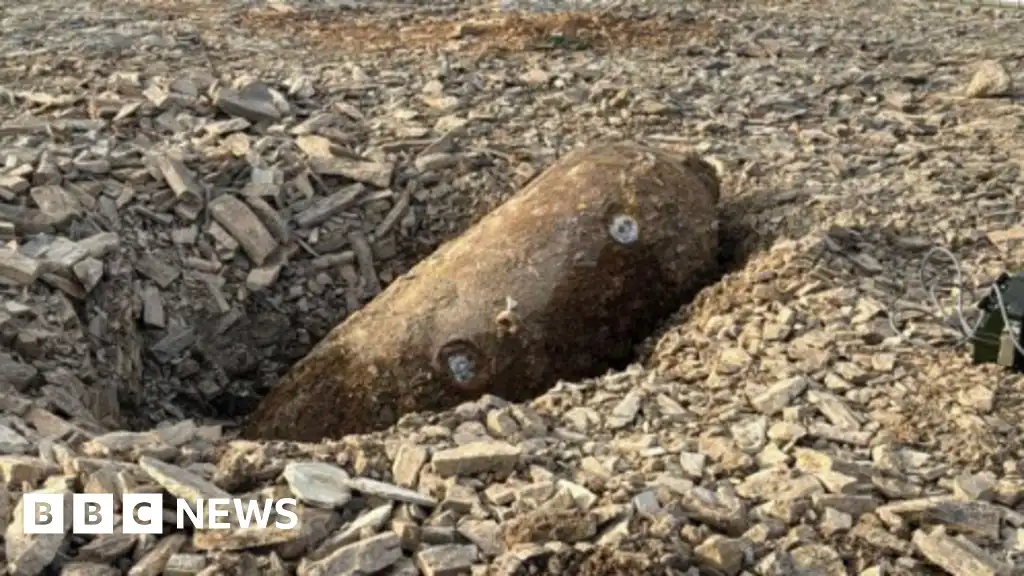 Plymouth WW2 bomb to be blown up as 1,200 homes evacuated