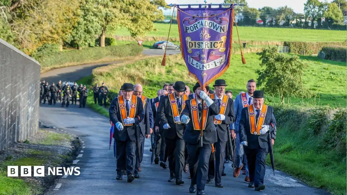 Police block Orange Order from controversial parade route