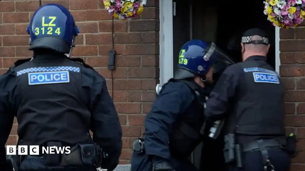 Police raid organised crime targets in Teeside