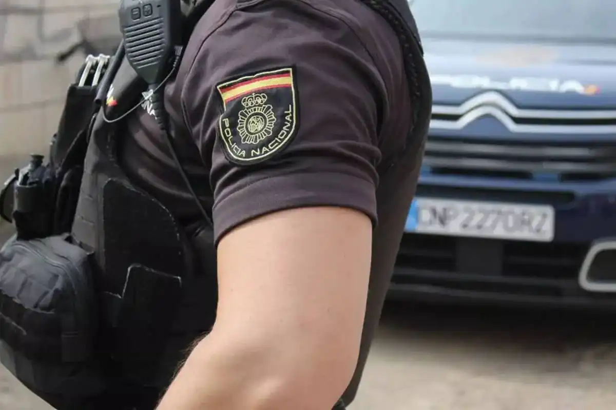 Police smash through door to save man’s life in Tenerife