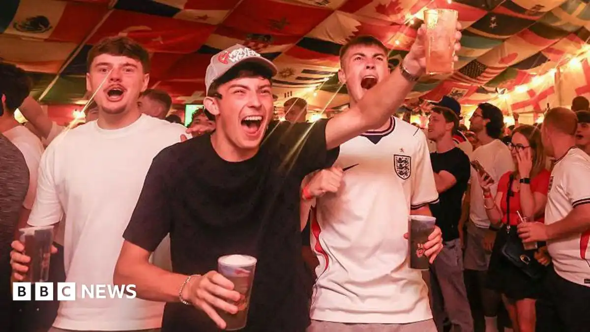 Pubs allowed to stay open until 5am for England Mexico match