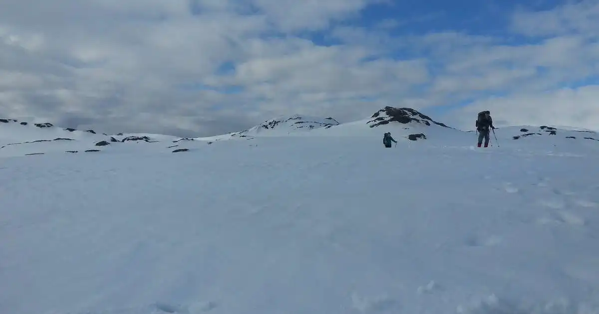 Ráða fólki frá því að ganga Fimmvörðuháls