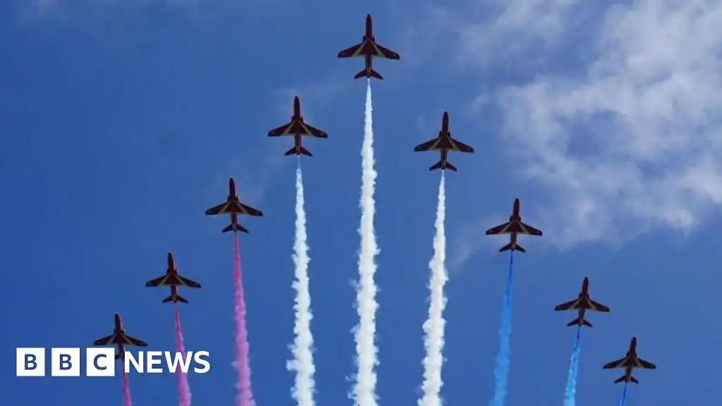 Red Arrows to fly with fewer jets to preserve ageing fleet