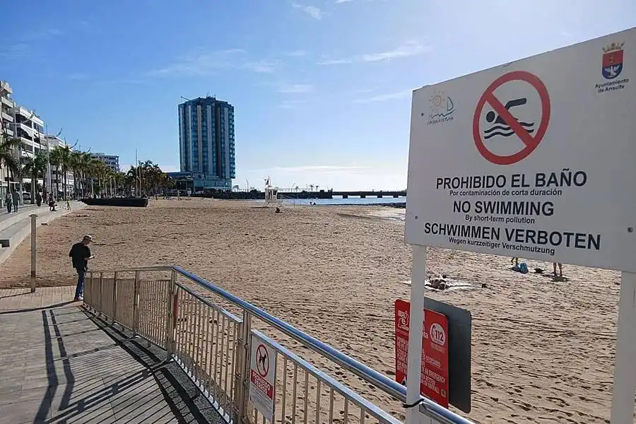Red Flag remains at beach in Lanzarote after sewage contamination is confirmed