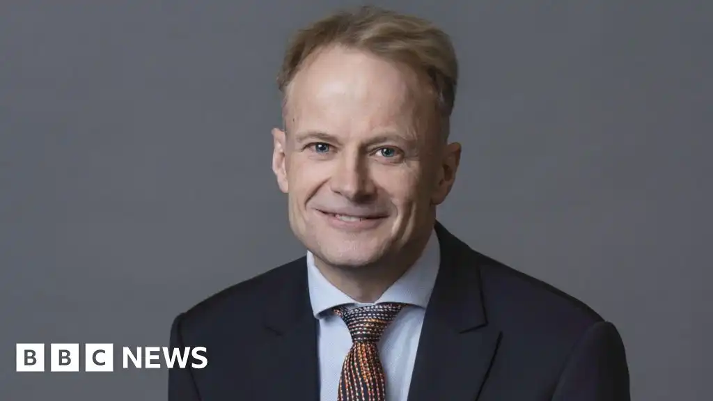 Richard Scolyer: Australian doctor who underwent world-first brain tumour treatment dies