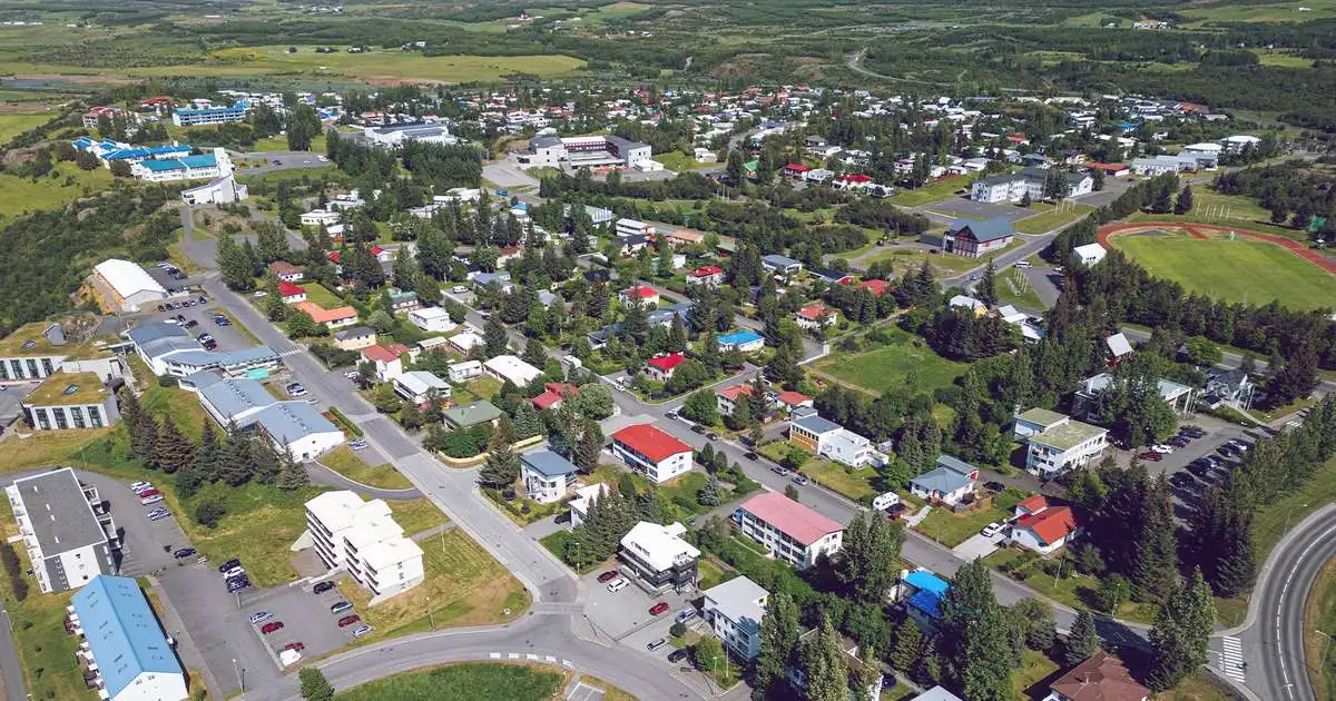 Rigning nema á Austurlandi þar sem hiti gæti náð 18 stigum