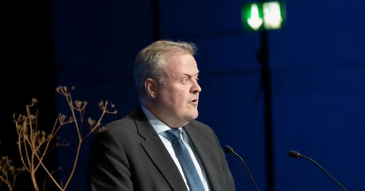 Ríkisstarfsmenn sviptir réttindum með lagabreytingu