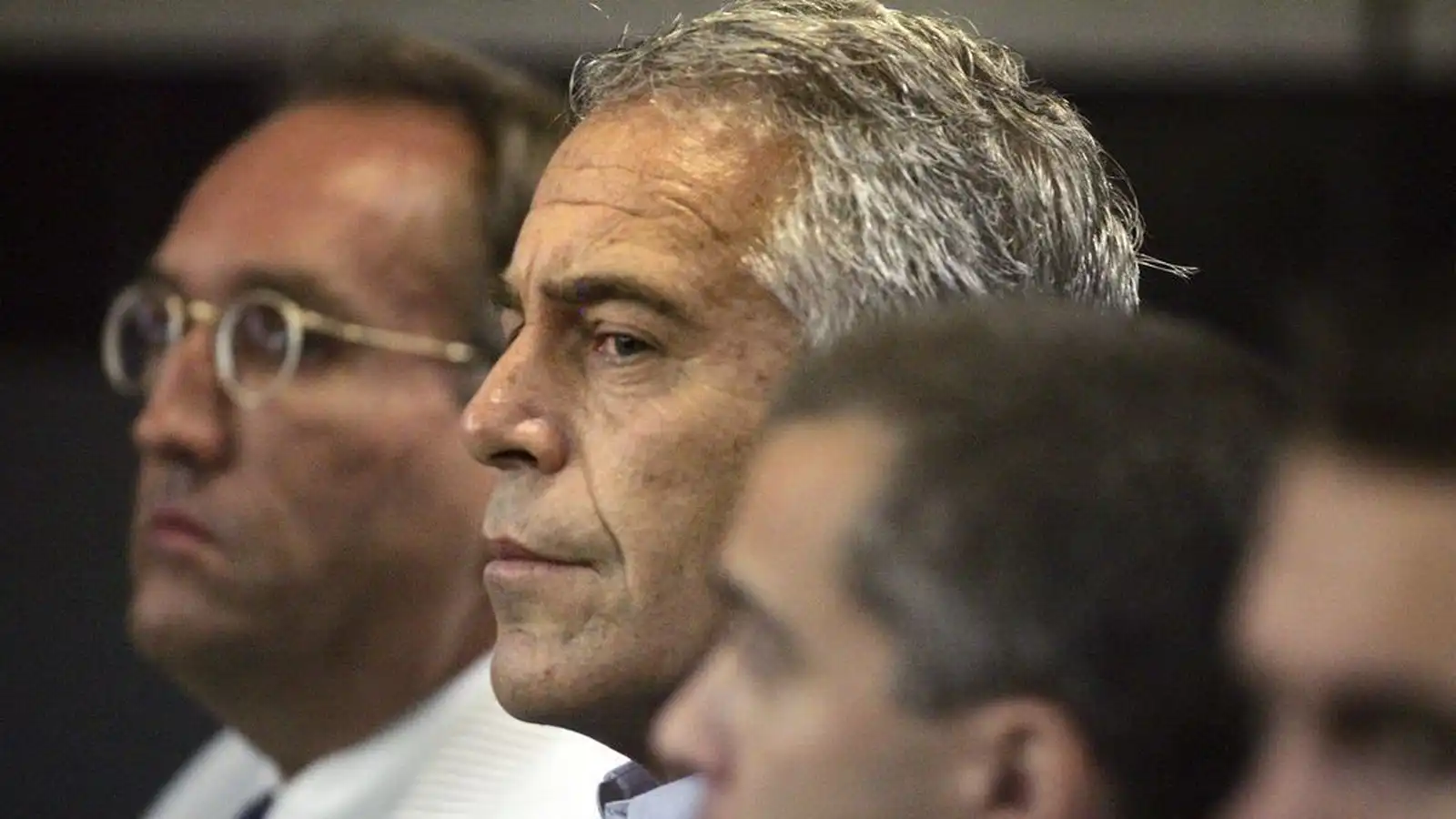 Ris, fall og óútskýrð auð­æfi Jeffrey Epstein - Vísir
