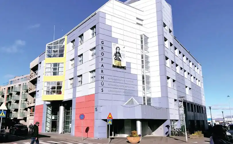Rithöfundar varaðir við