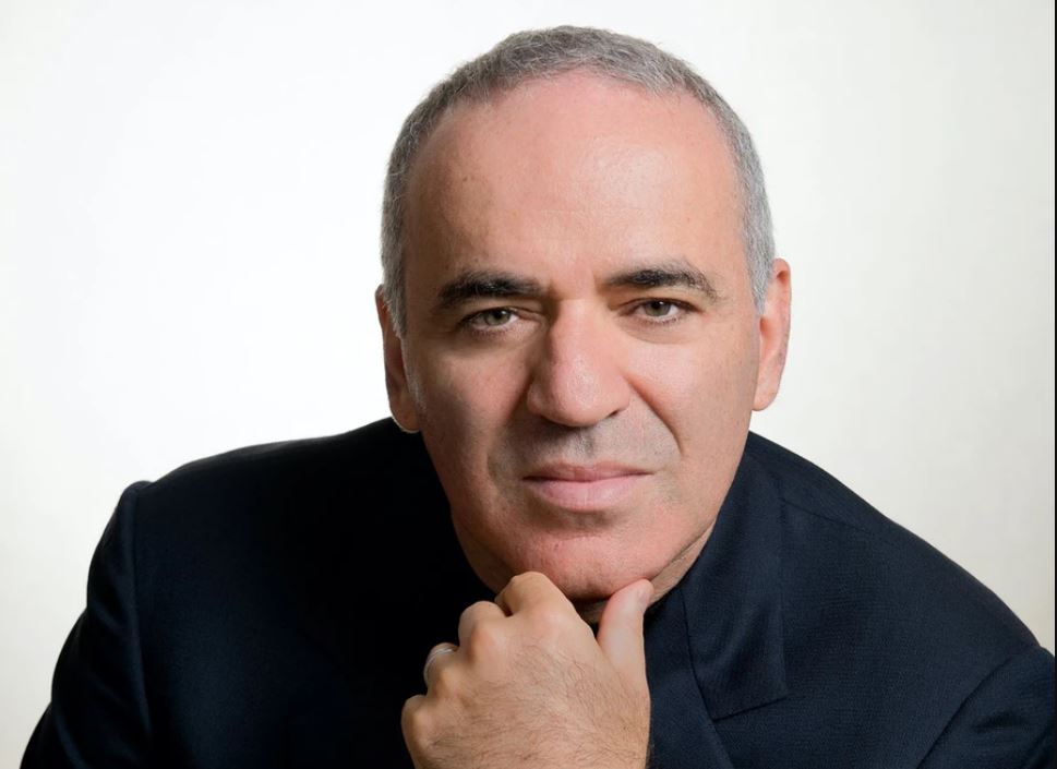 Rússar hugðust myrða Kasparov í sumar – „Ég mun hvorki láta staðar numið né fela mig“