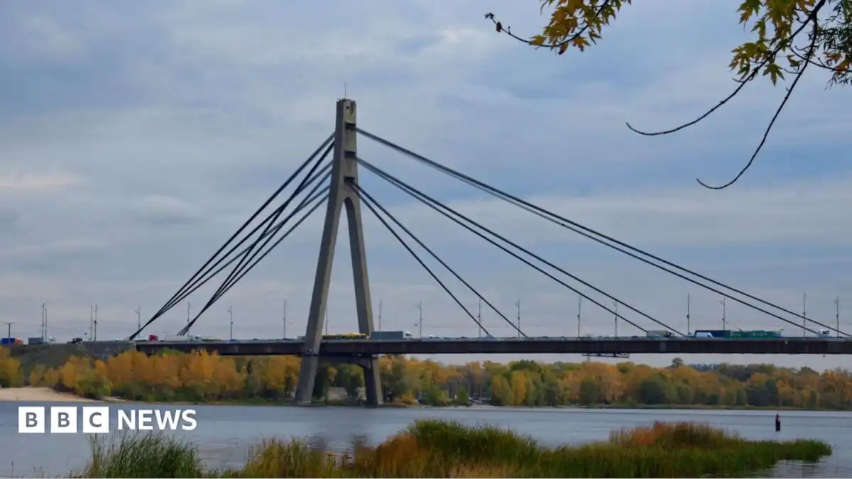 Russia strikes second major bridge in Kyiv, mayor says