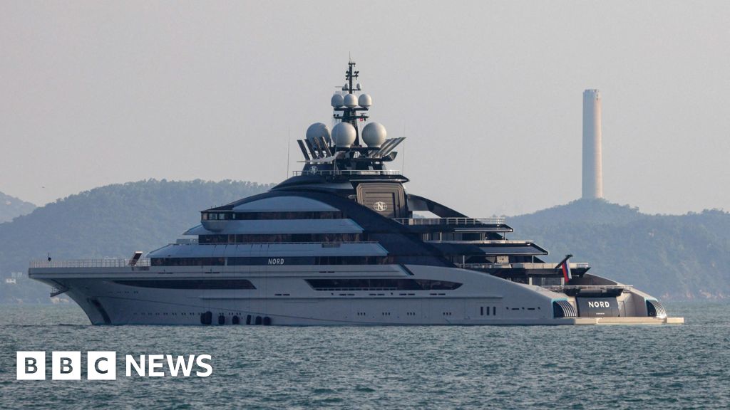Russian superyacht Nord sails through Strait of Hormuz despite blockade