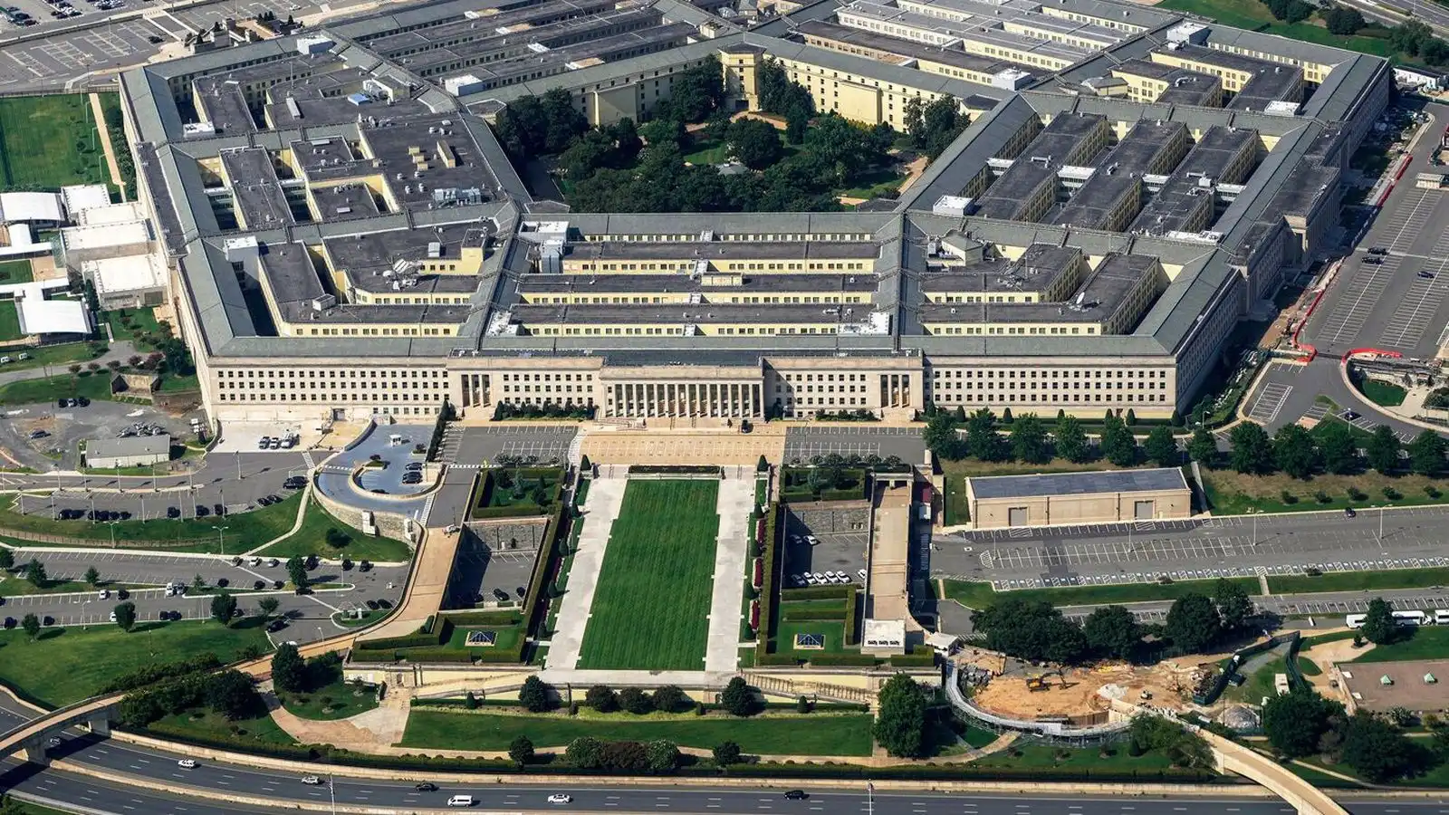Rýmdu hluta Pentagon vegna „loftgæðafráviks“ - Vísir