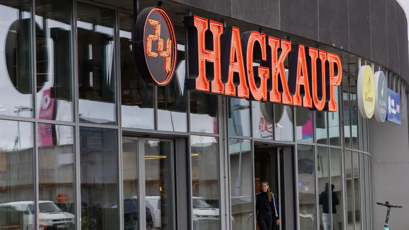 Rýmdu skrif­stofur Hag­kaupa vegna hótunar - Vísir