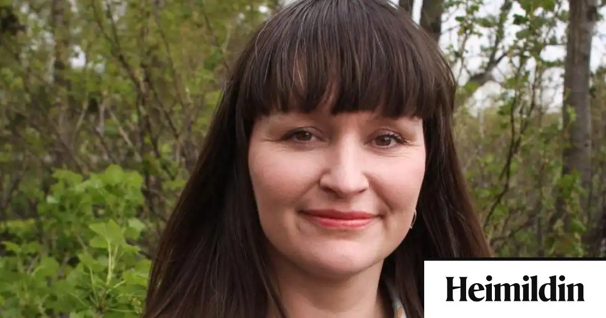 Sagt upp í Ráðhúsinu þar sem hún lá á bráðamóttöku