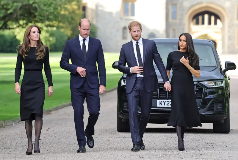Sannleikurinn á bak við sögusagnir um afsökunarbeiðni Harry og Markle