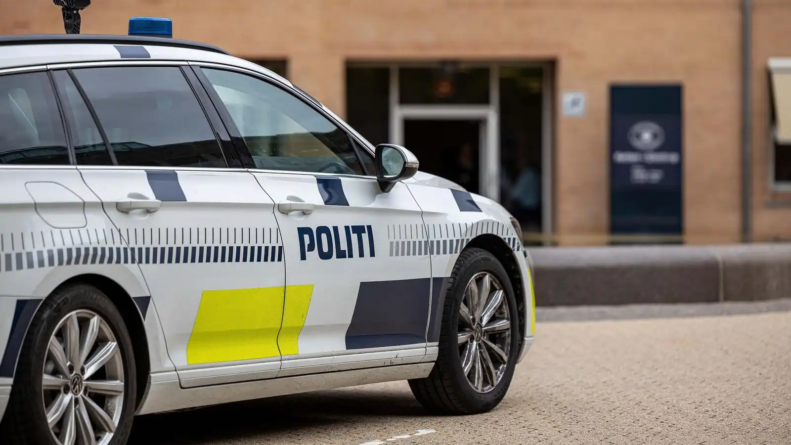 Sau­tján ára Ís­lendingur dæmdur í ellefu mánaða fangelsi í Dan­mörku - Vísir